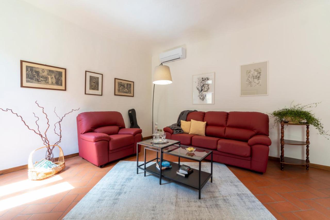 110 Sqm Apartment 6 Sleeps In Santa Croce Florence Luaran gambar