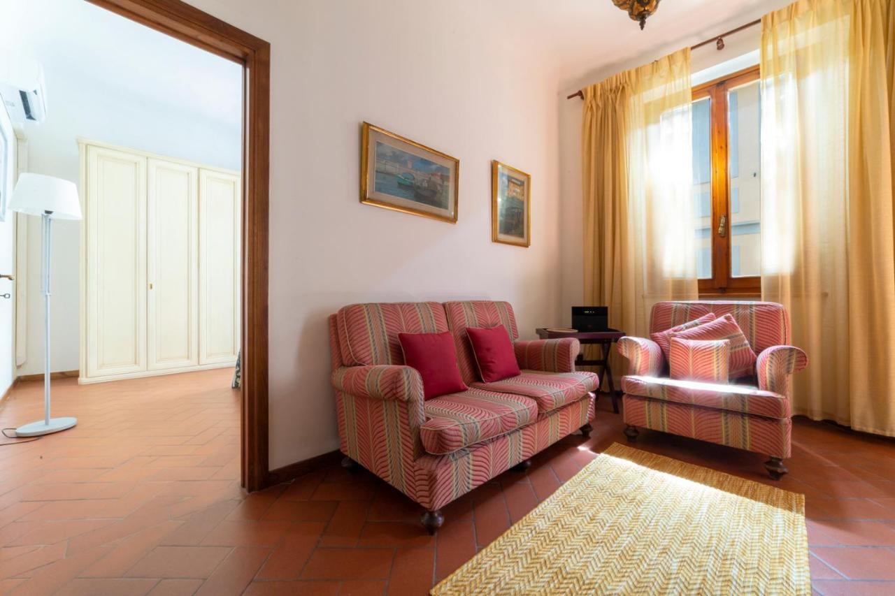 110 Sqm Apartment 6 Sleeps In Santa Croce Florence Luaran gambar