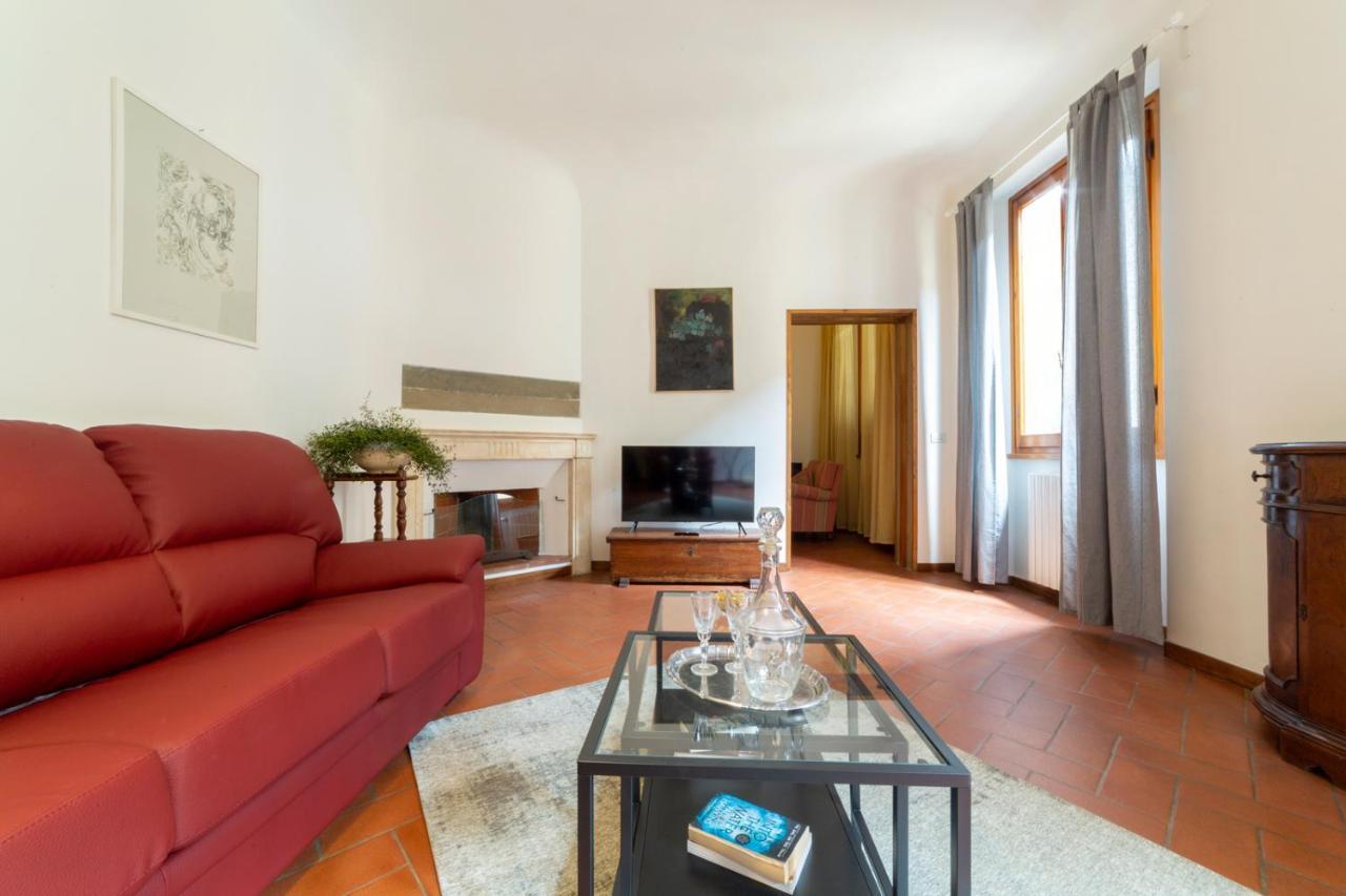 110 Sqm Apartment 6 Sleeps In Santa Croce Florence Luaran gambar