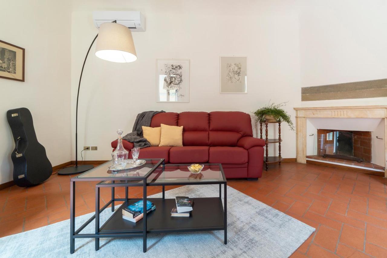 110 Sqm Apartment 6 Sleeps In Santa Croce Florence Luaran gambar