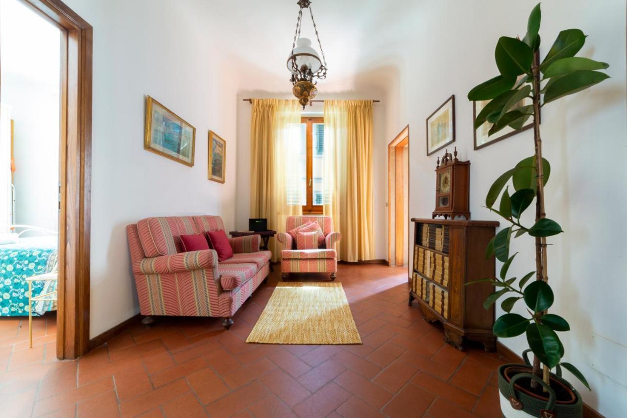 110 Sqm Apartment 6 Sleeps In Santa Croce Florence Luaran gambar