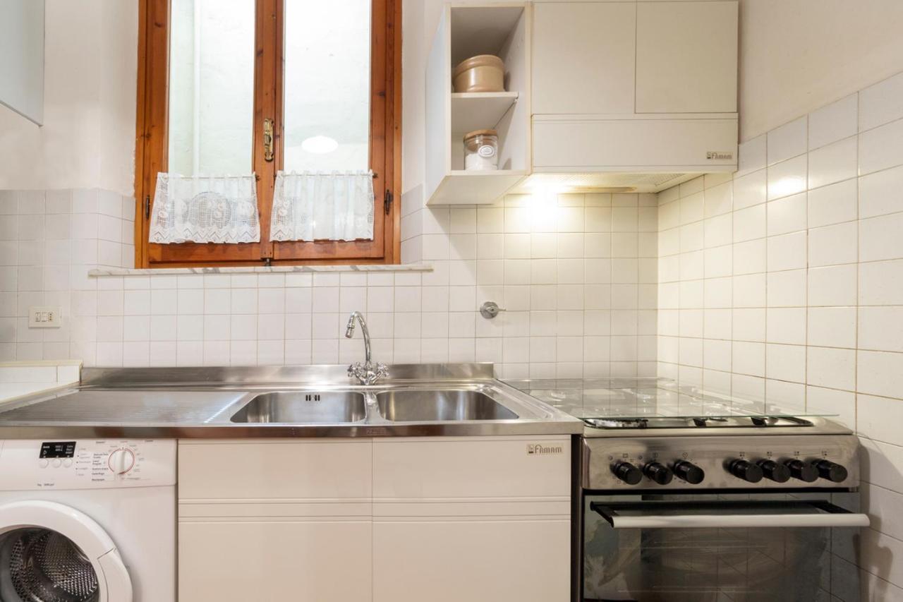 110 Sqm Apartment 6 Sleeps In Santa Croce Florence Luaran gambar